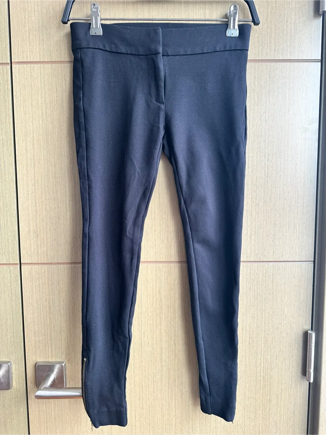 LOFT Black Ankle Zip Leggings Pants
