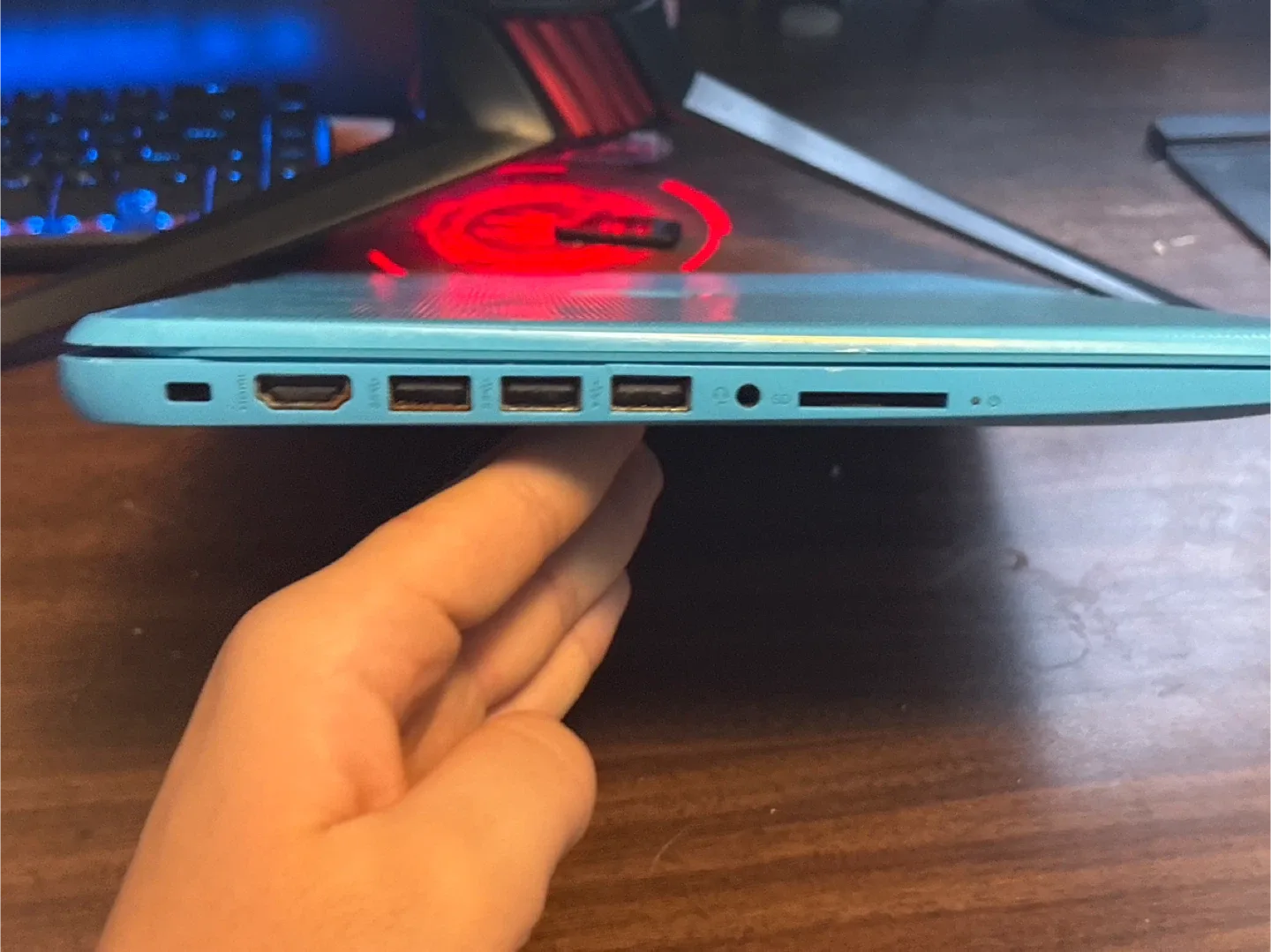 HP Laptop - Blue image indicator(2)