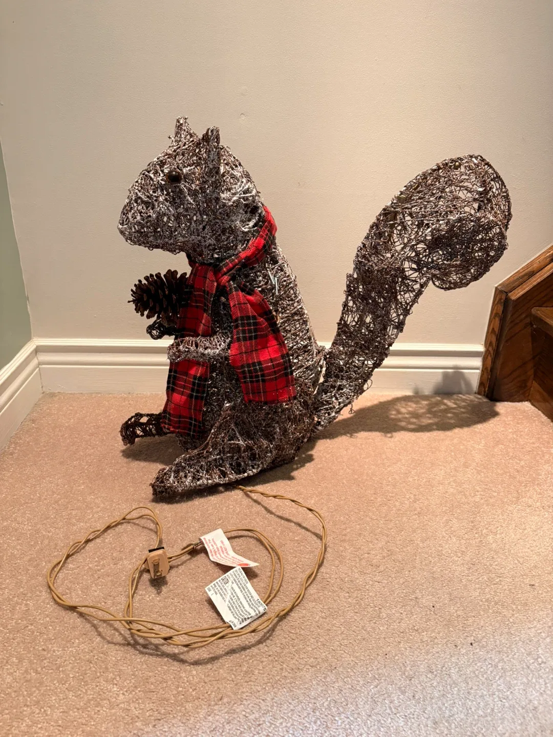 Wire Squirrel Christmas Decoration with Lights image indicator(5)