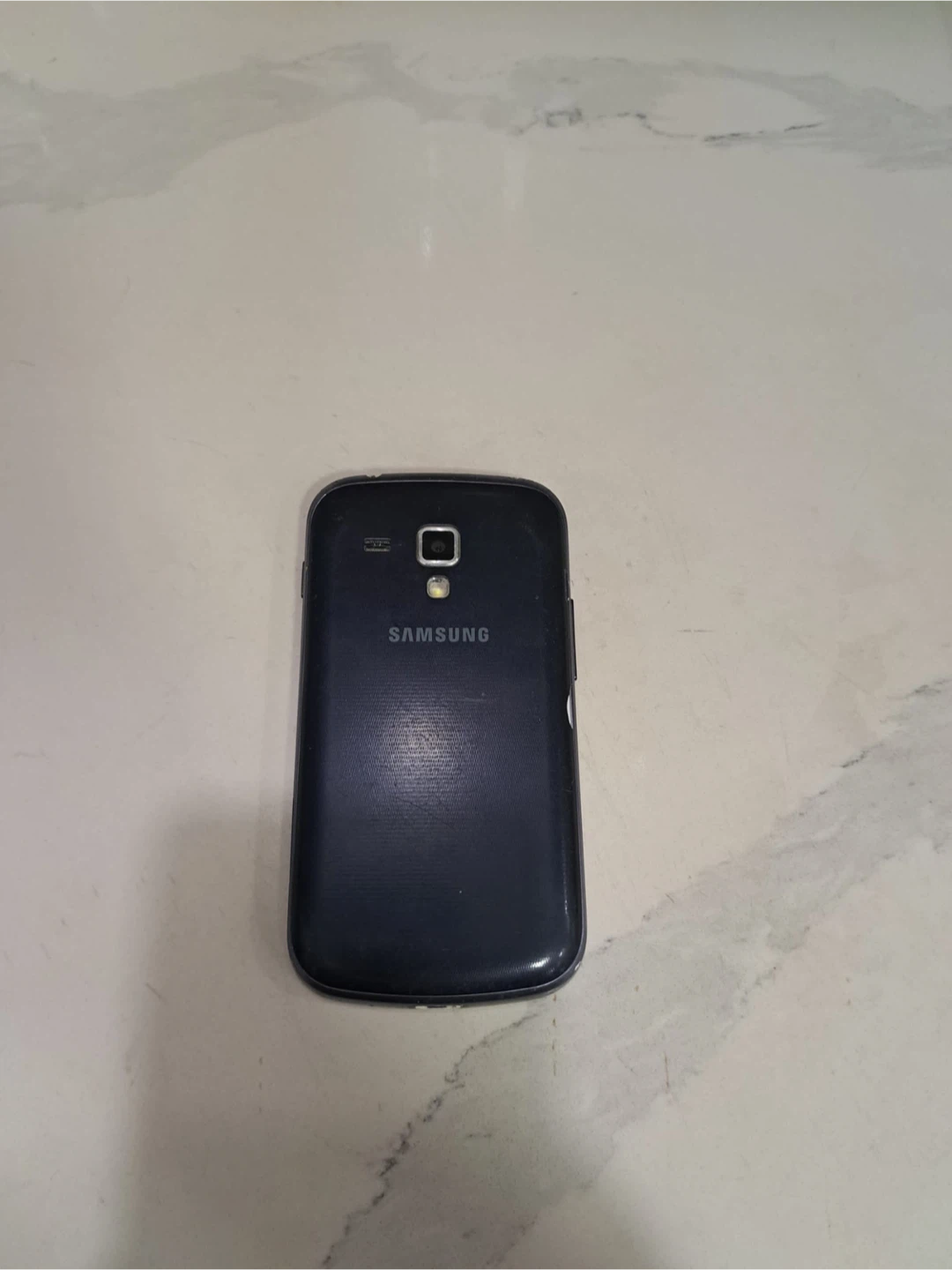 Samsung Galaxy Young - Cracked Screen - photo 2