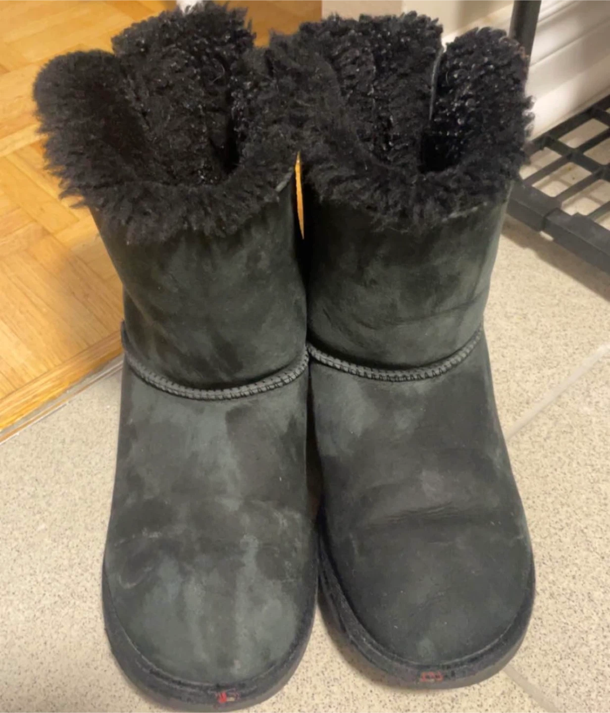 Women’s Uggs - photo 2