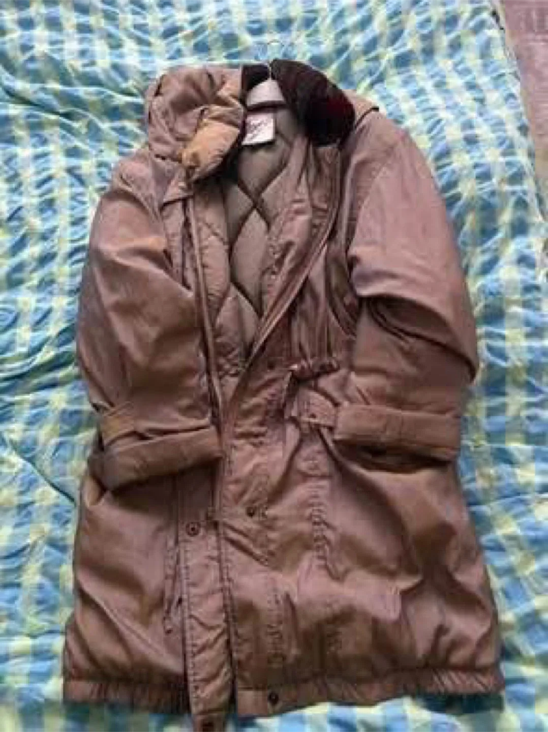 2 Winter coats (Both in really good condition)(Both FREE) image indicator(2)