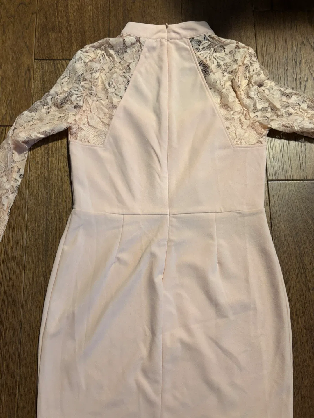 Pink Dress image indicator(2)