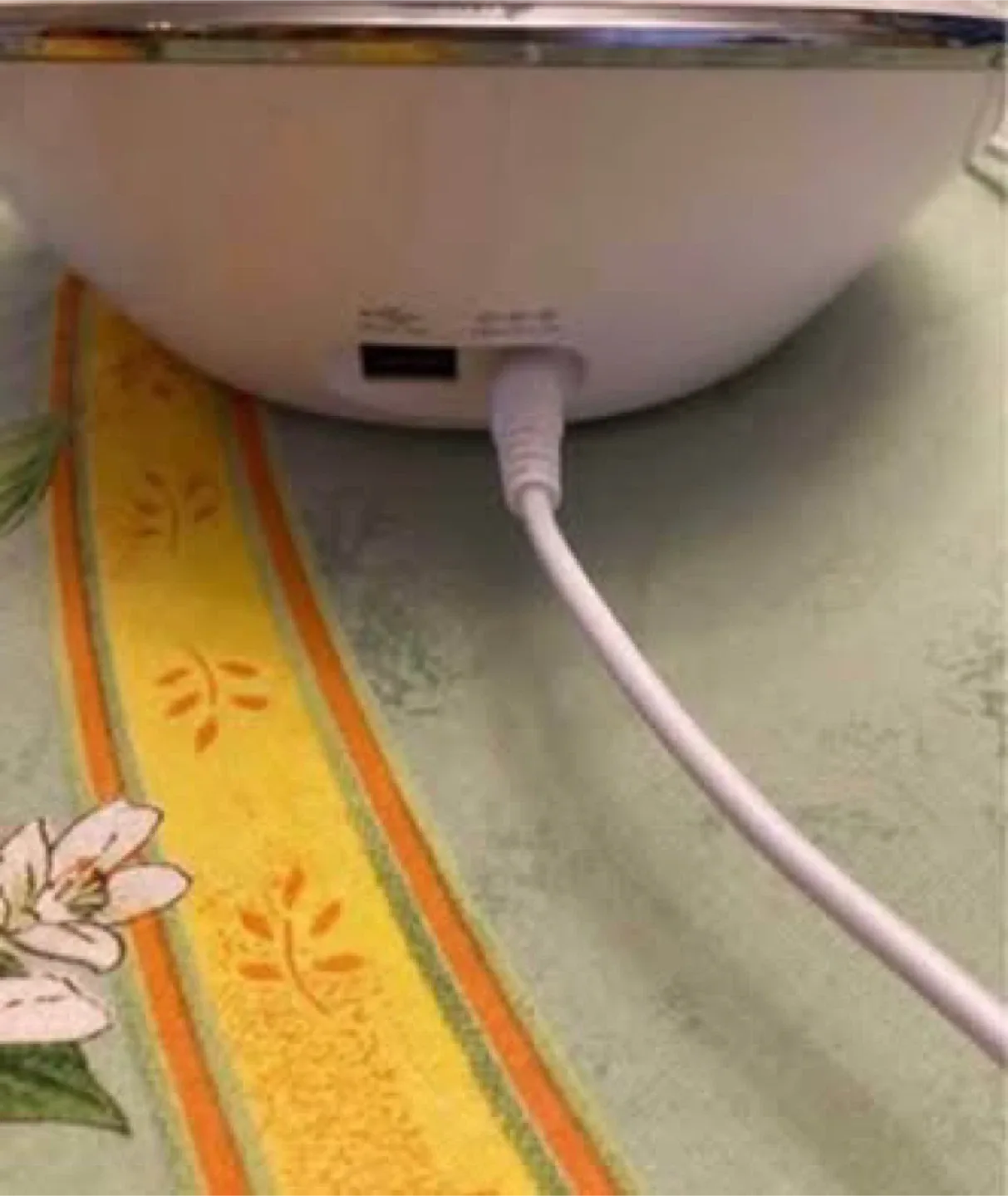 Ottlite LED lamp with colour changing base (Barely used) image indicator(2)