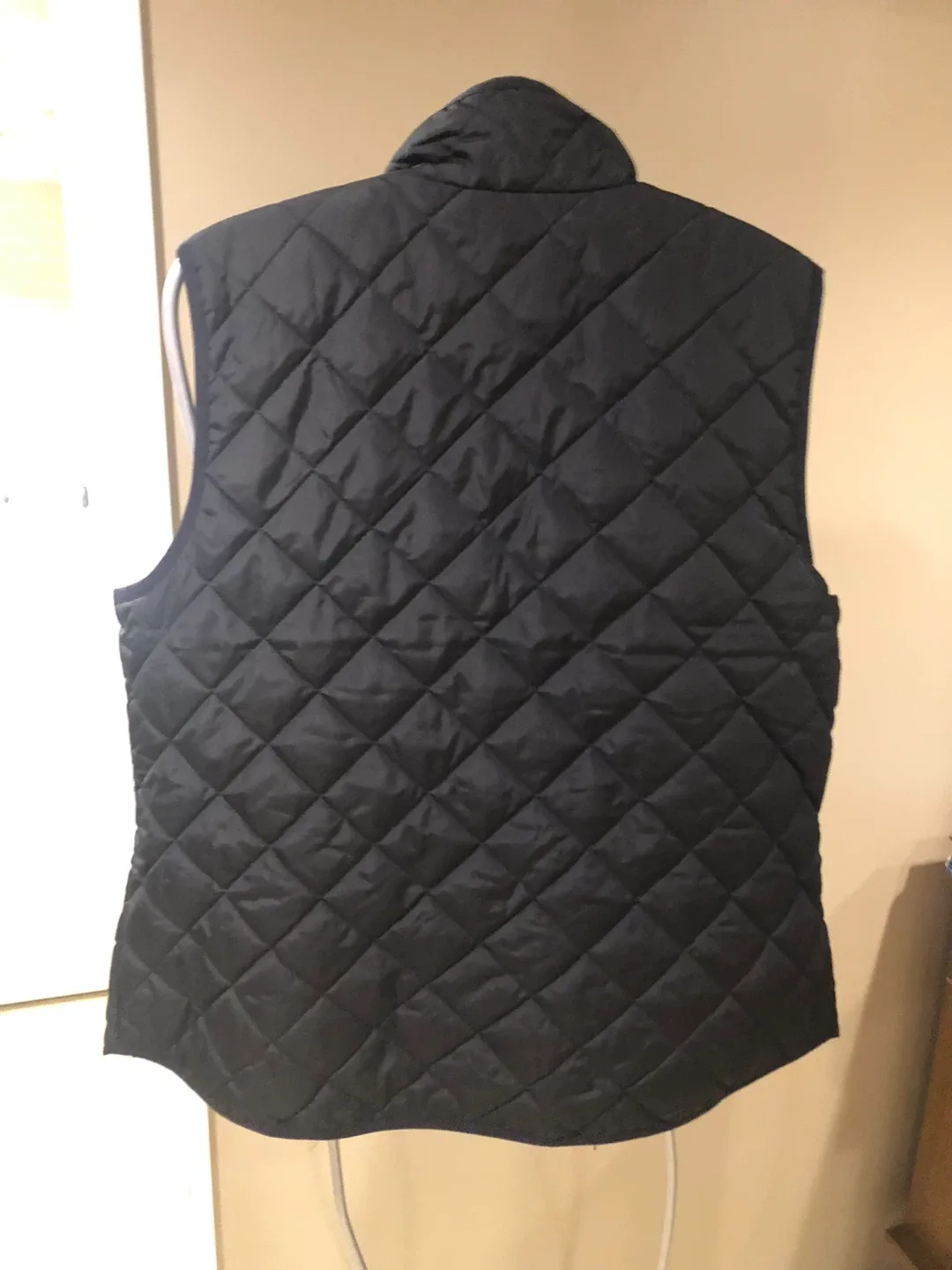 Old Navy Black Quilted Vest - Size XL image indicator(2)