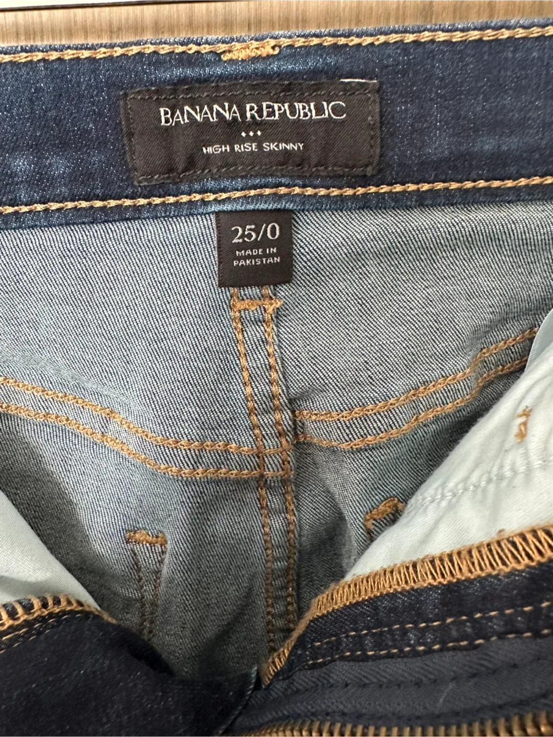 Banana Republic High Rise Skinny Jeans - Size 25/0 image indicator(2)