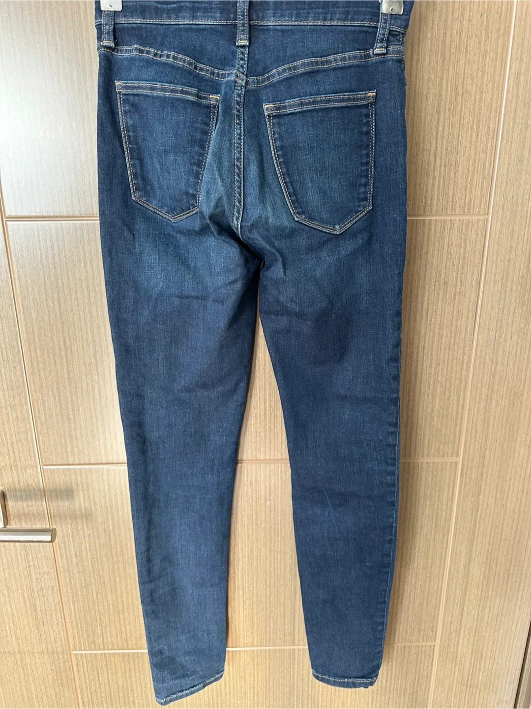 Banana Republic High Rise Skinny Jeans - Size 25/0 image indicator(3)