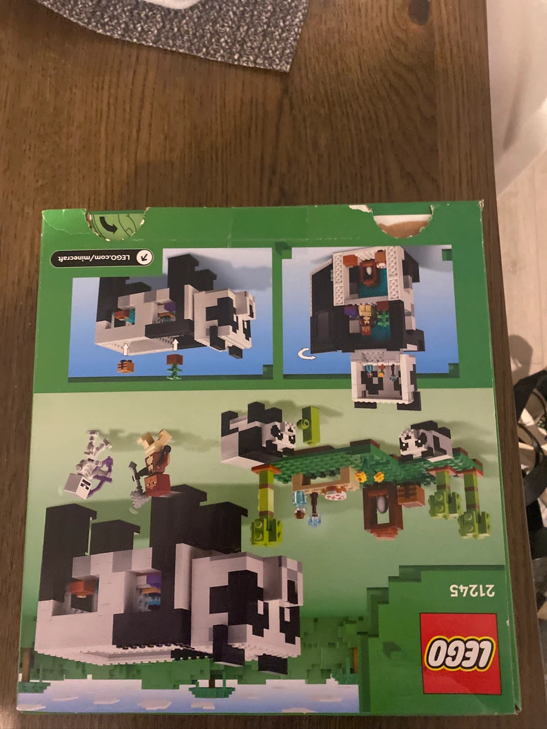 LEGO Minecraft The Panda Haven 21245 - photo 2