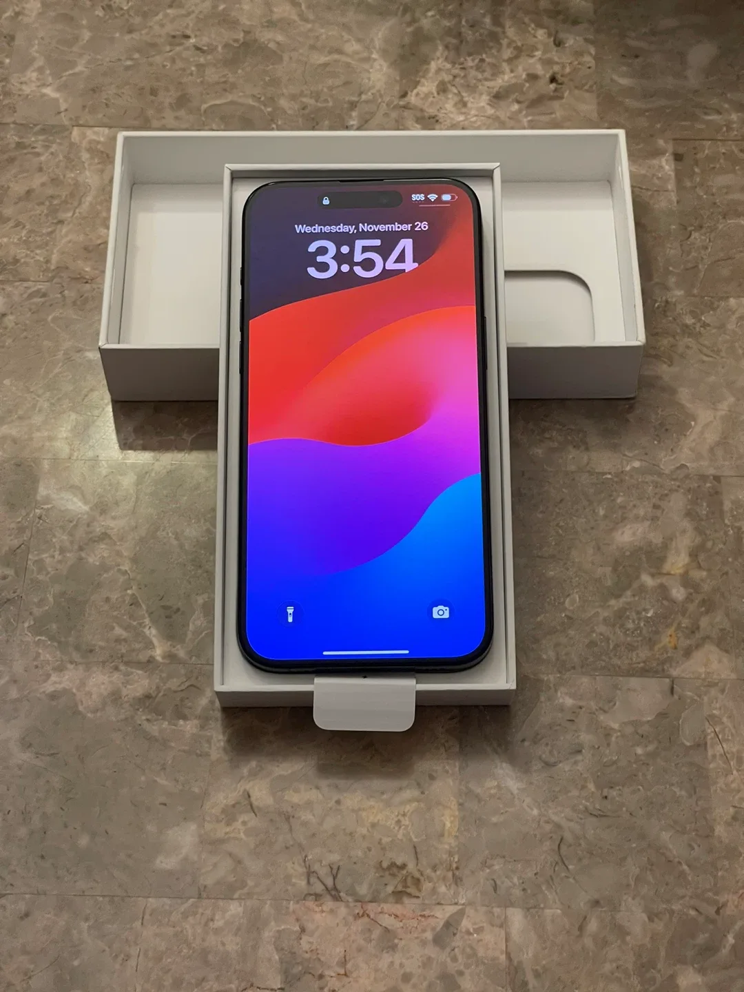 iPhone 15 Pro Max - Blue image indicator(2)