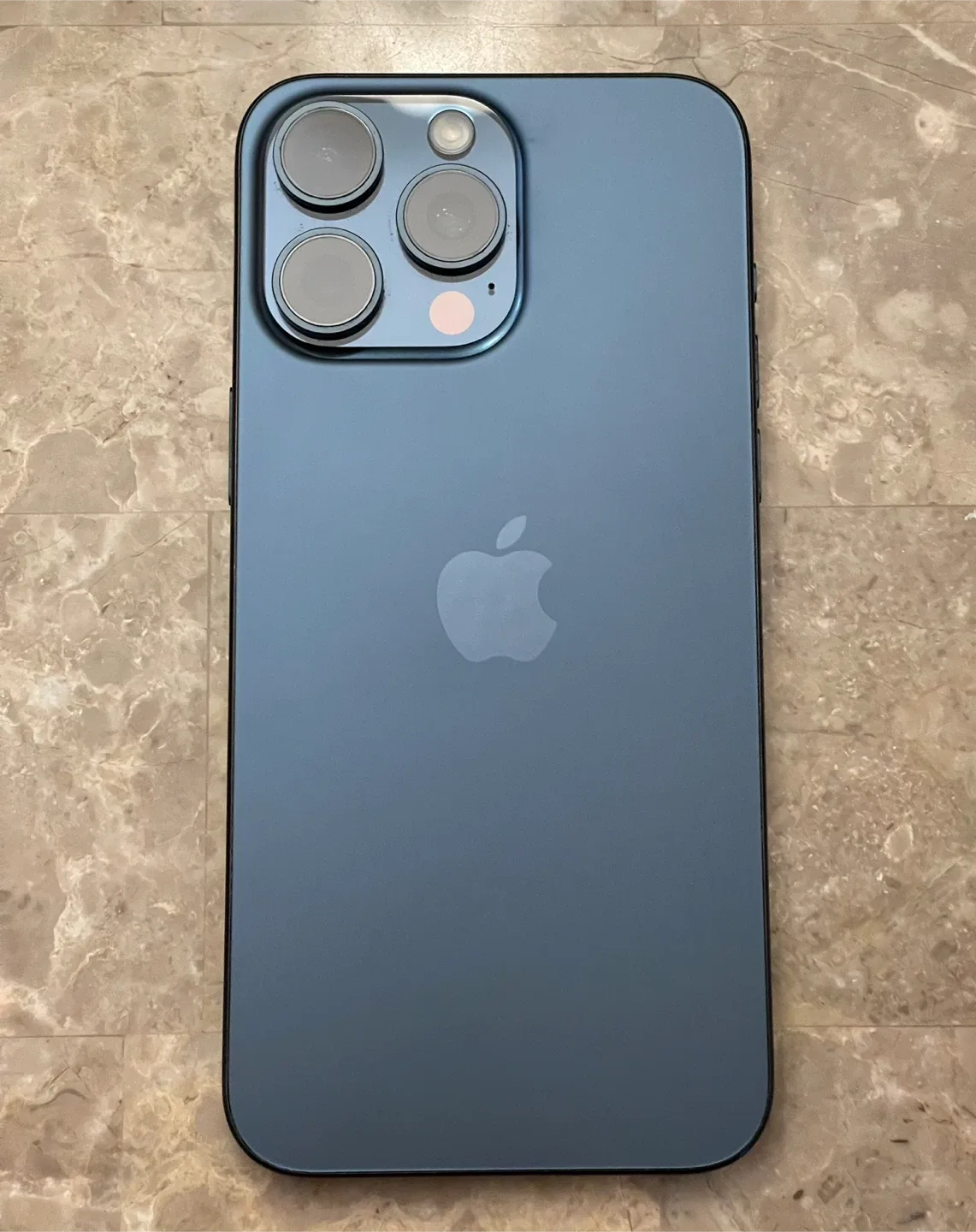 iPhone 15 Pro Max - Blue image indicator(6)