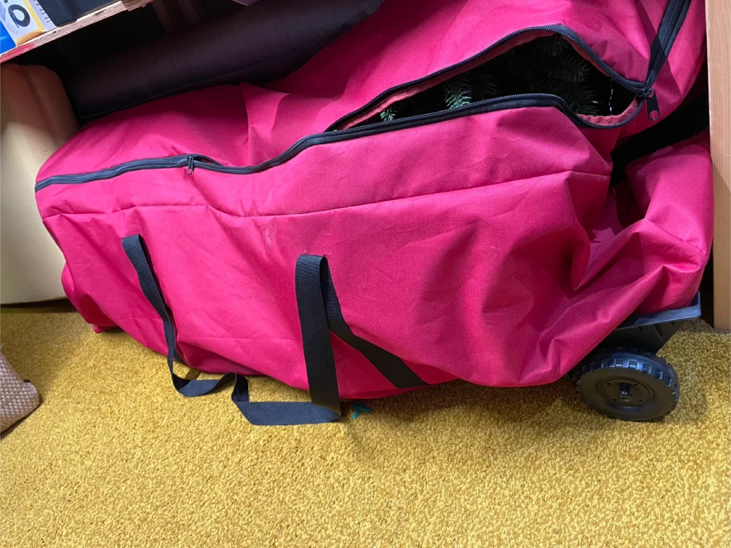 Used Christmas Tree with storage bag image indicator(2)