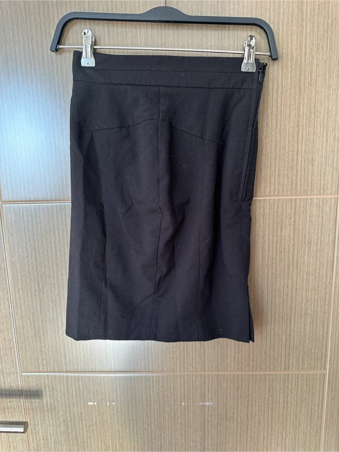 H&M Black Skirt Size US 2 image indicator(2)