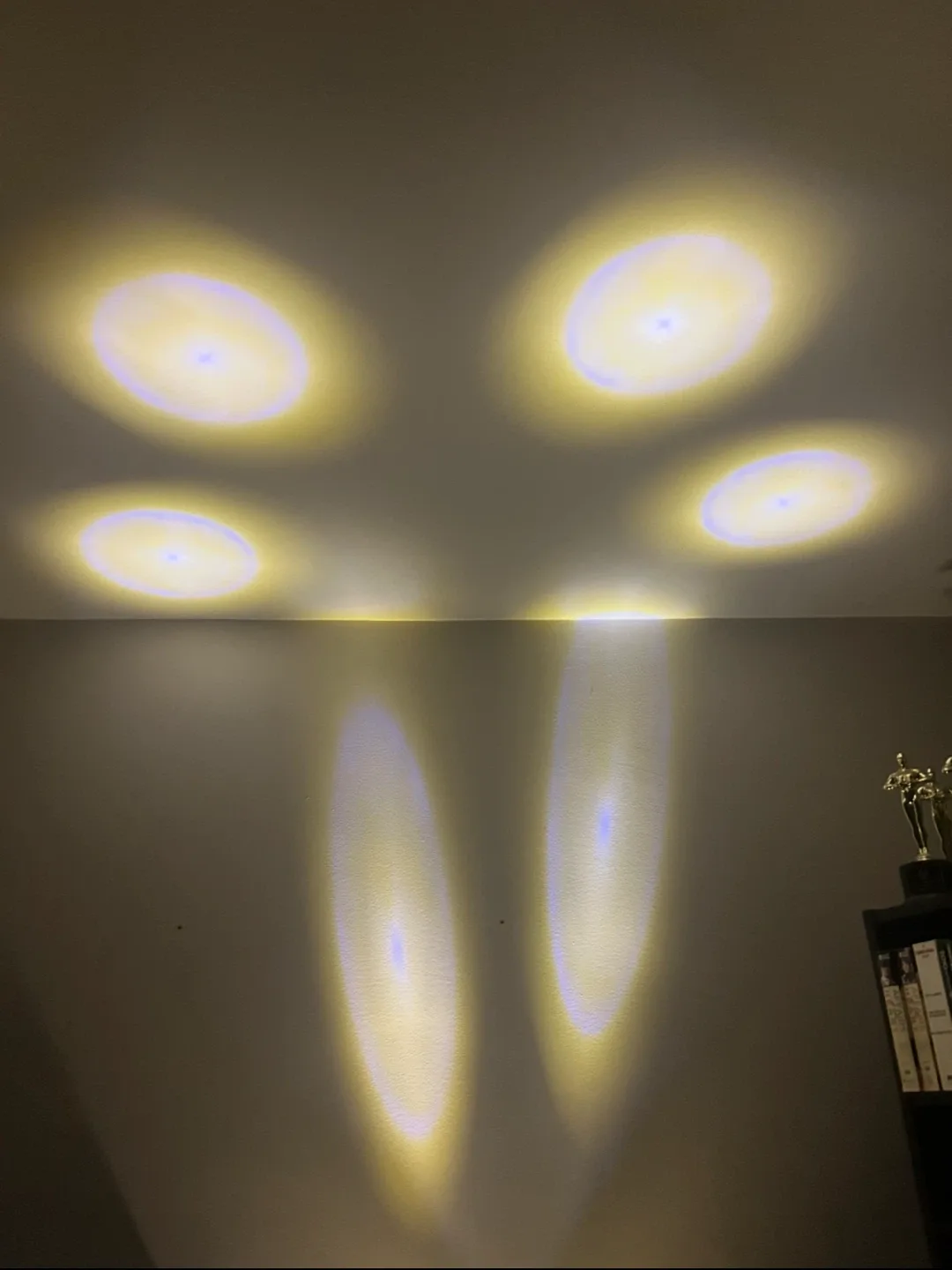 Artikl LED Crystal Ball Light - Brand New! image indicator(2)