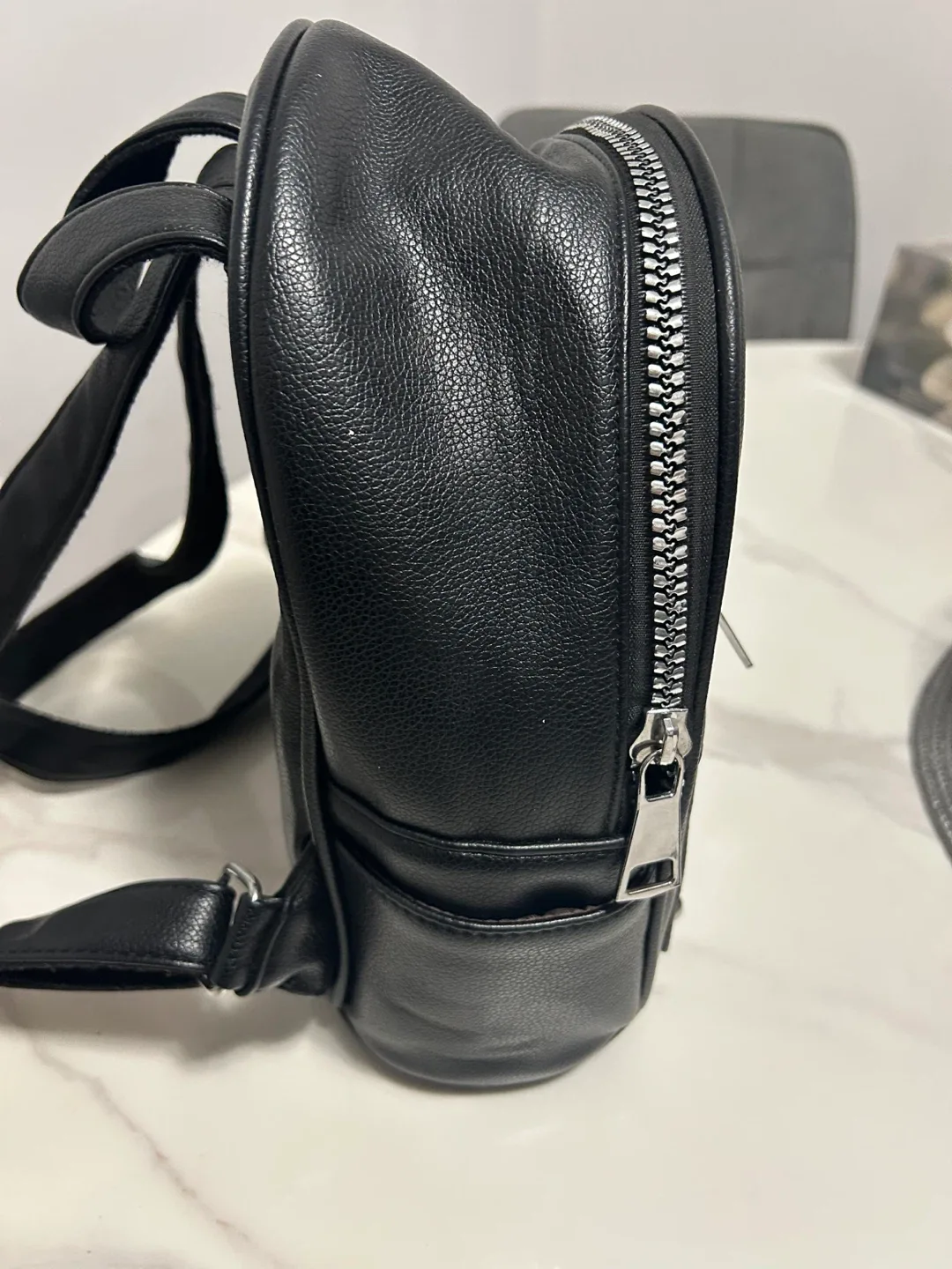 Black Mini Backpack image indicator(2)