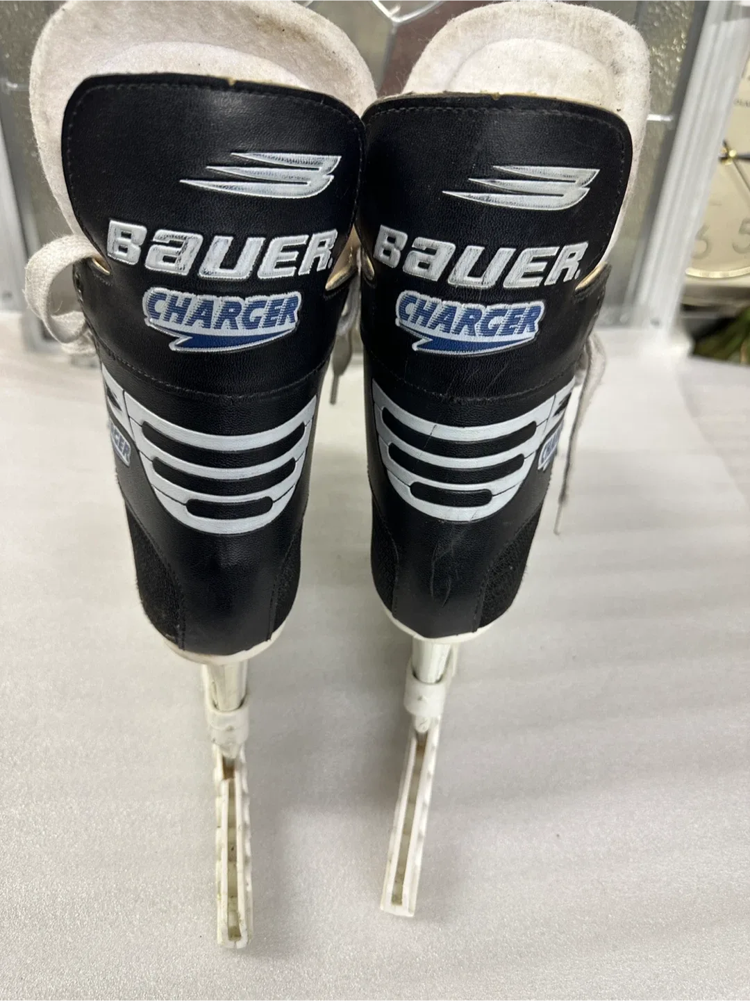 Bauer Charger Ice Skates - Size 6