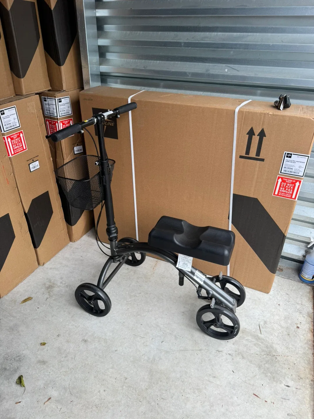 Drive medical knee scooter