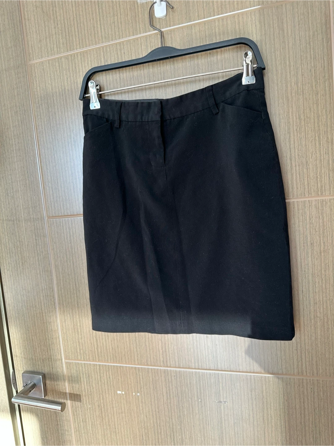 F21 Black Skirt Size S - photo 2