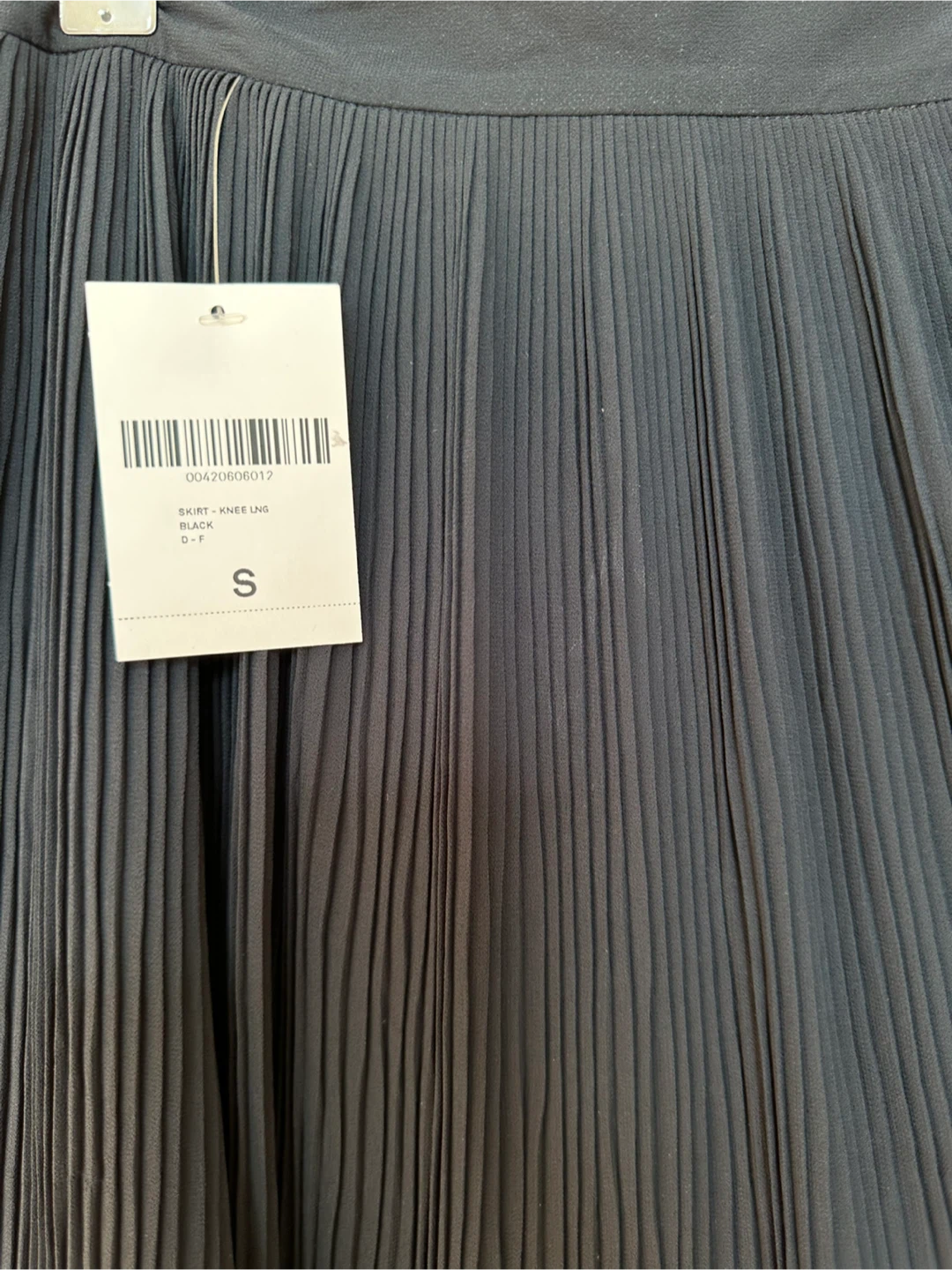 F21 Black Pleated Knee Length Skirt - Size S - photo 2