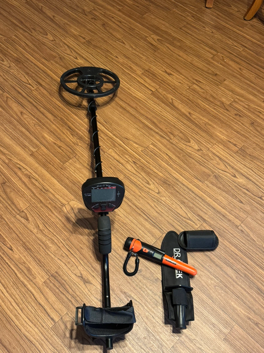 Dr. Ötek MT-XR Metal Detector with Pinpointer