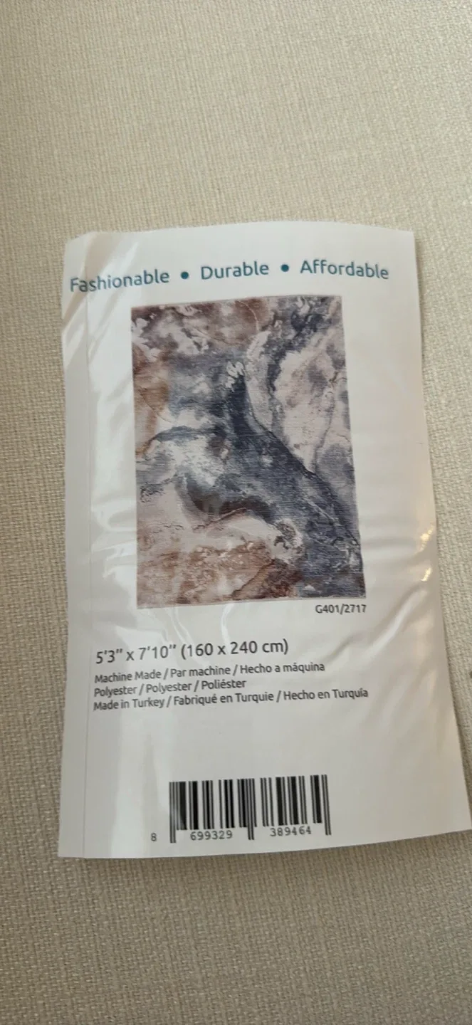 Gorgeous brand new area rug!! image indicator(3)