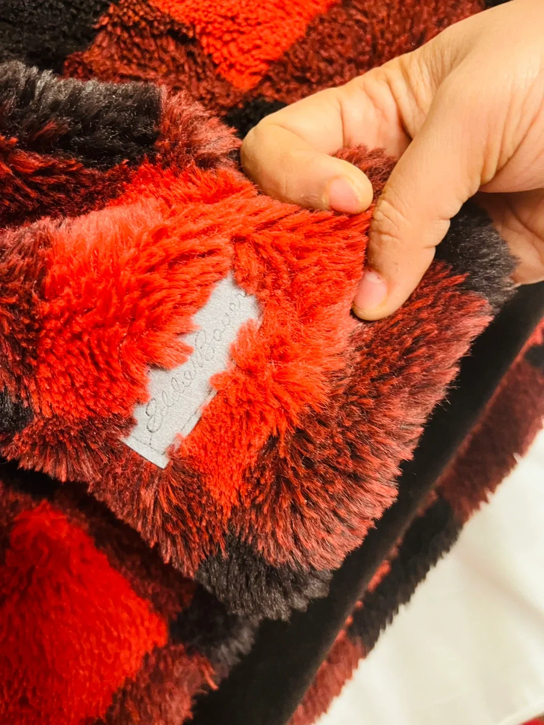 Eddie Bauer Home Red & Black Buffalo Plaid Throw image indicator(3)