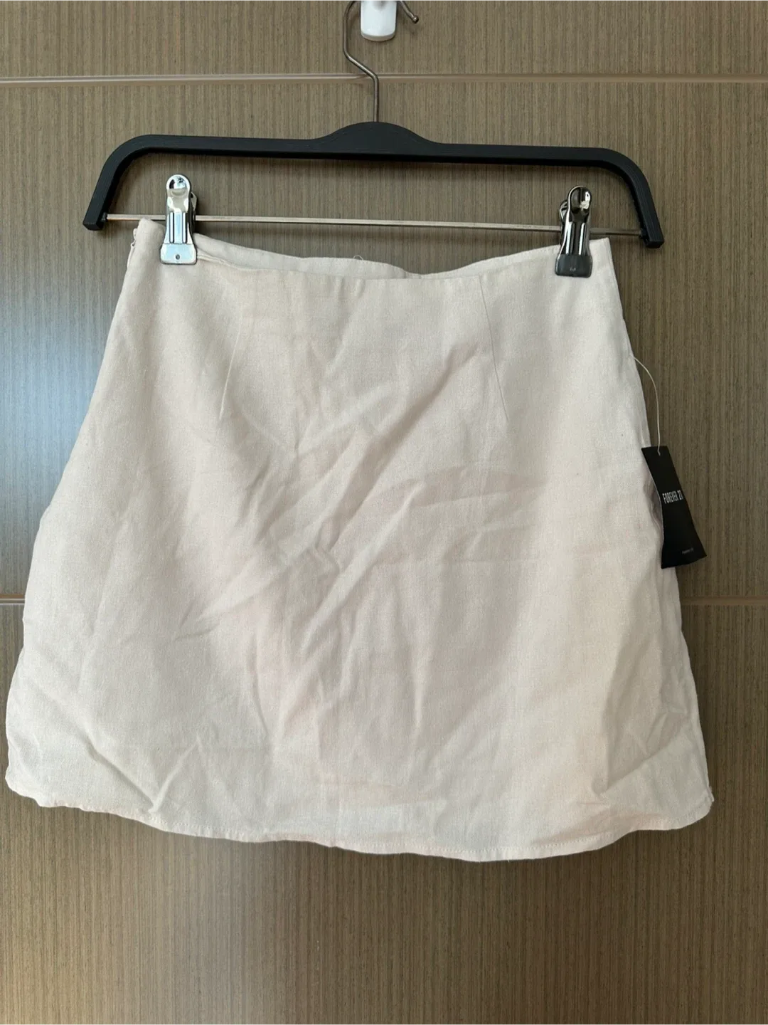 NWT Forever 21 Ivory Short Skirt - Size S image indicator(2)
