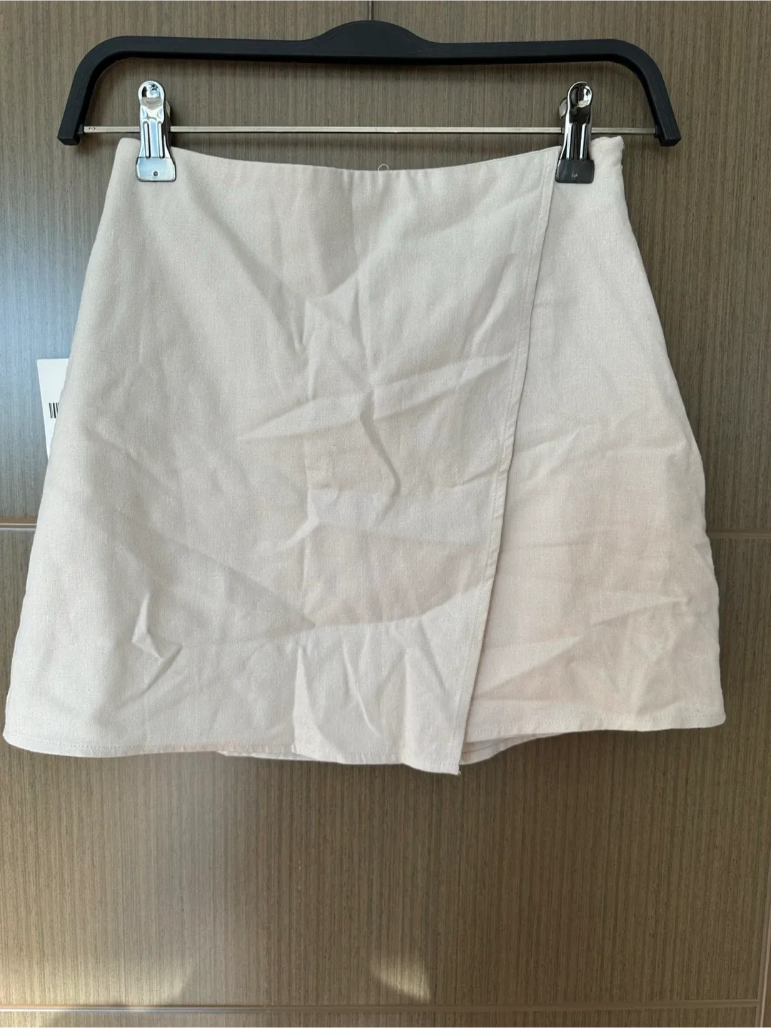 NWT Forever 21 Ivory Short Skirt - Size S