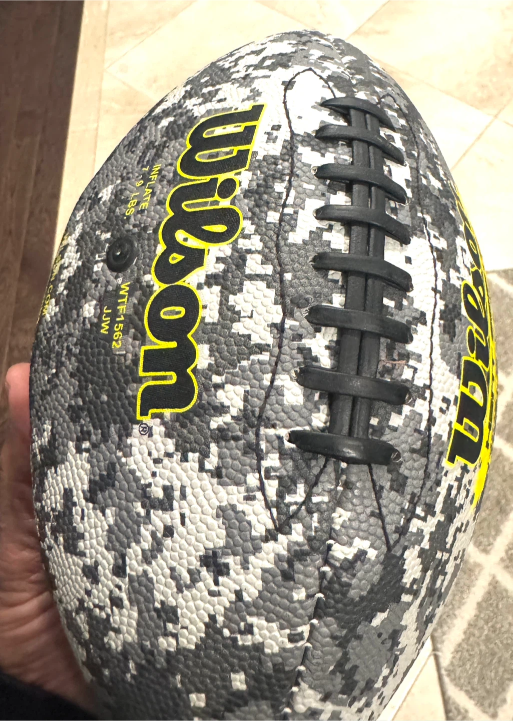 Wilson NFL HETT SEEKER Football - photo 2