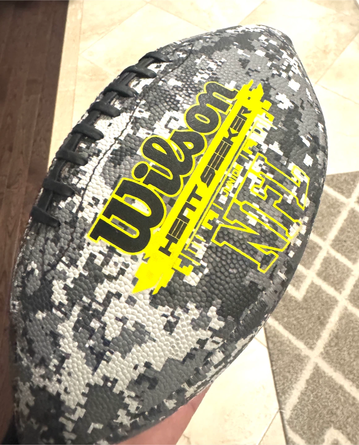Wilson NFL HETT SEEKER Football