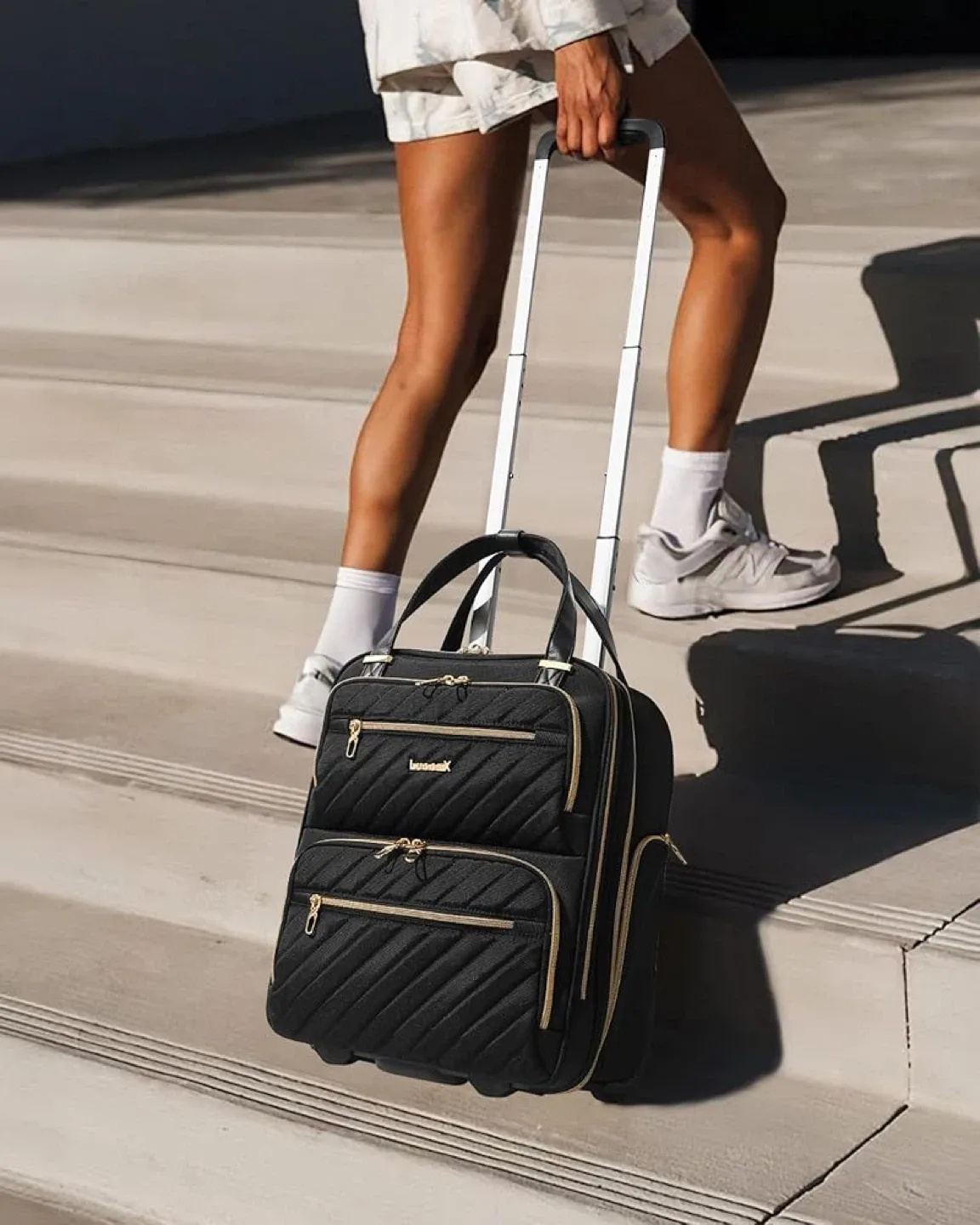 LUGGEX Rolling Carry-on Suitcase - Black image indicator(3)