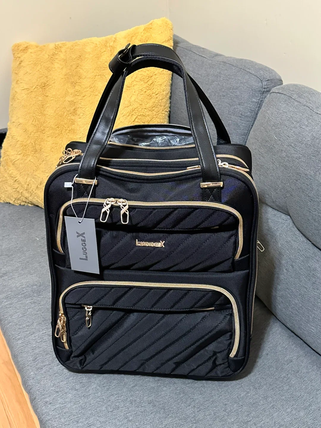 LUGGEX Rolling Carry-on Suitcase - Black image indicator(5)