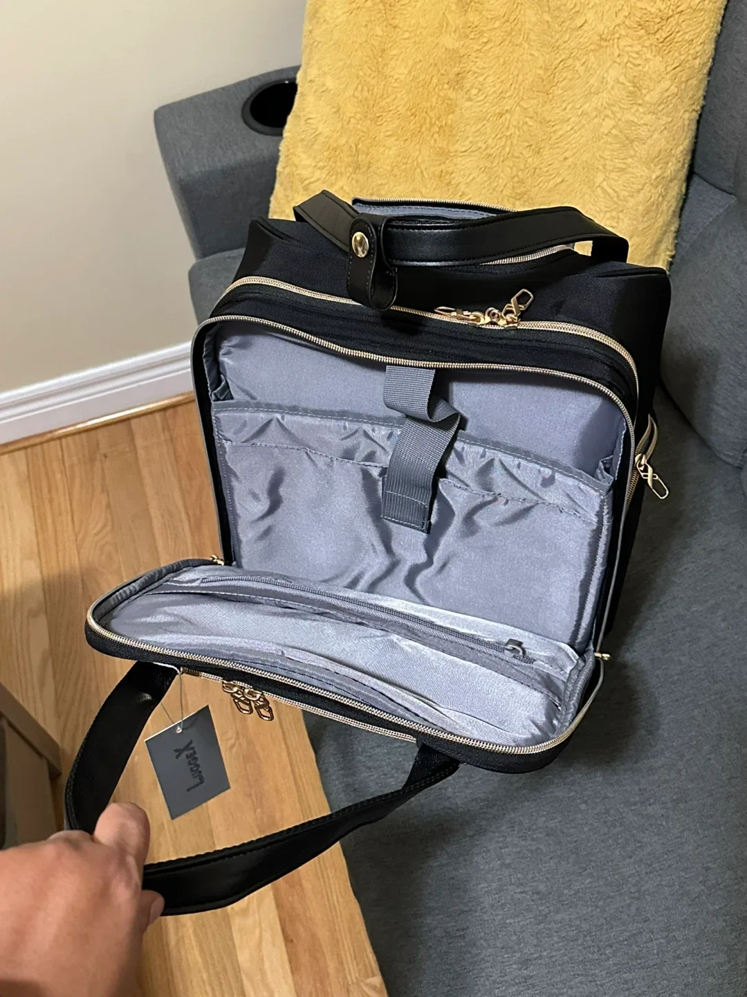 LUGGEX Rolling Carry-on Suitcase - Black image indicator(7)