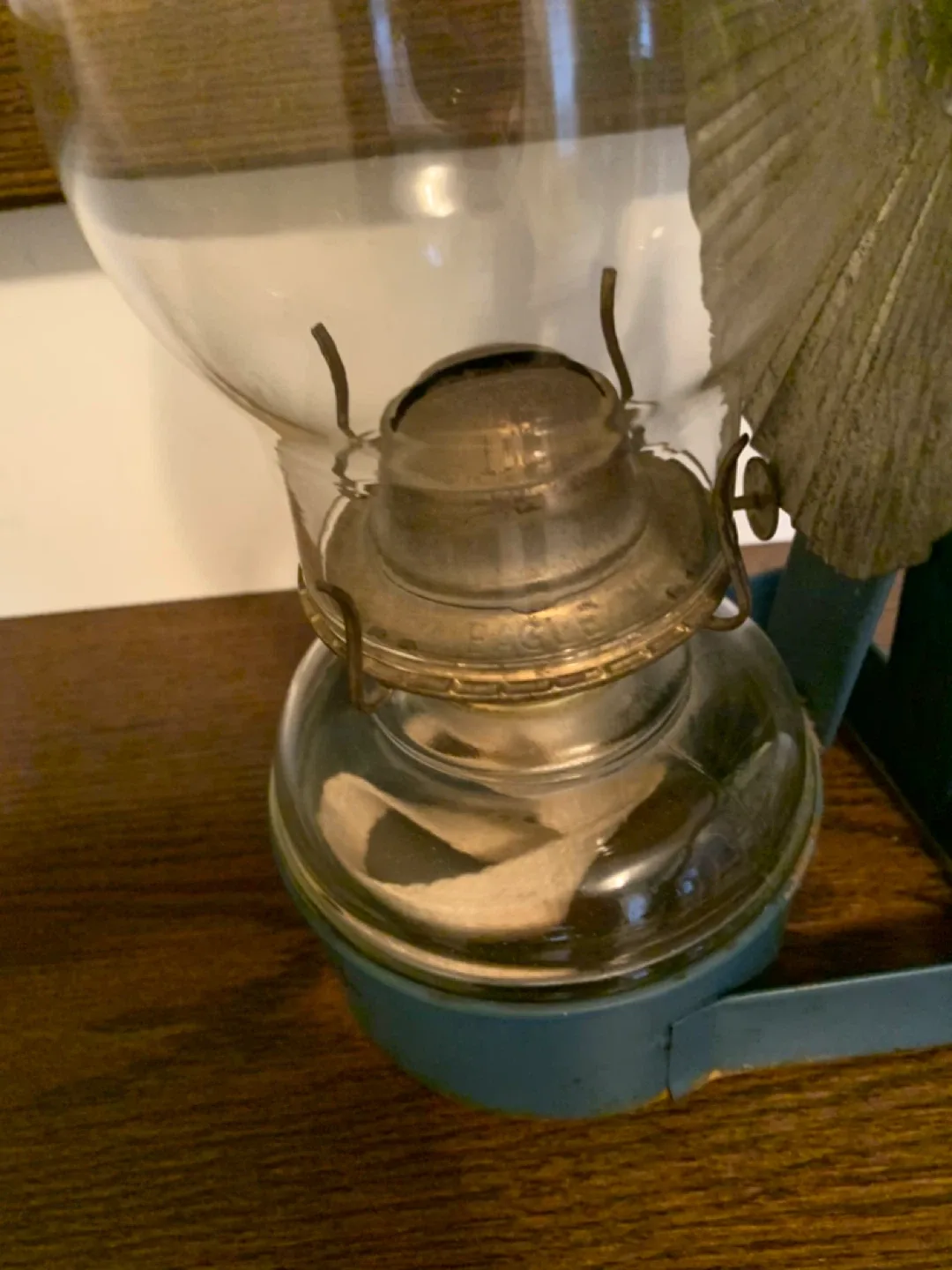 Vintage Eagle Oil Lamp image indicator(4)