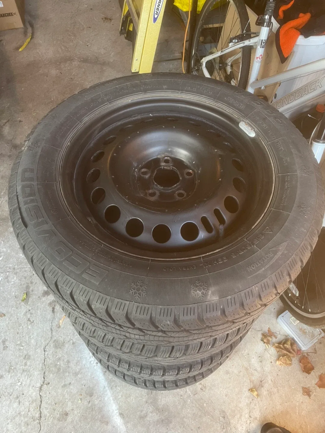 Set of 4 Winter Tires 215/60R16