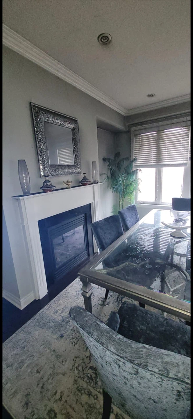 Dining Table with 6 Chairs & console