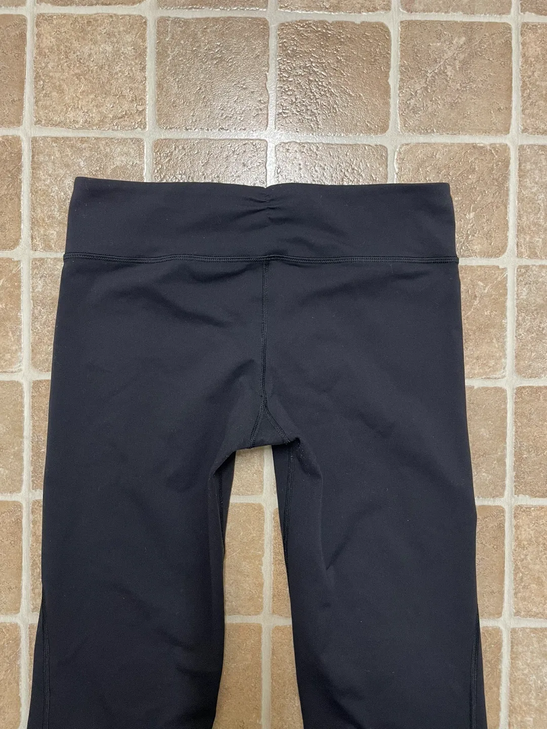 Lululemon Black Crop Leggings image indicator(3)