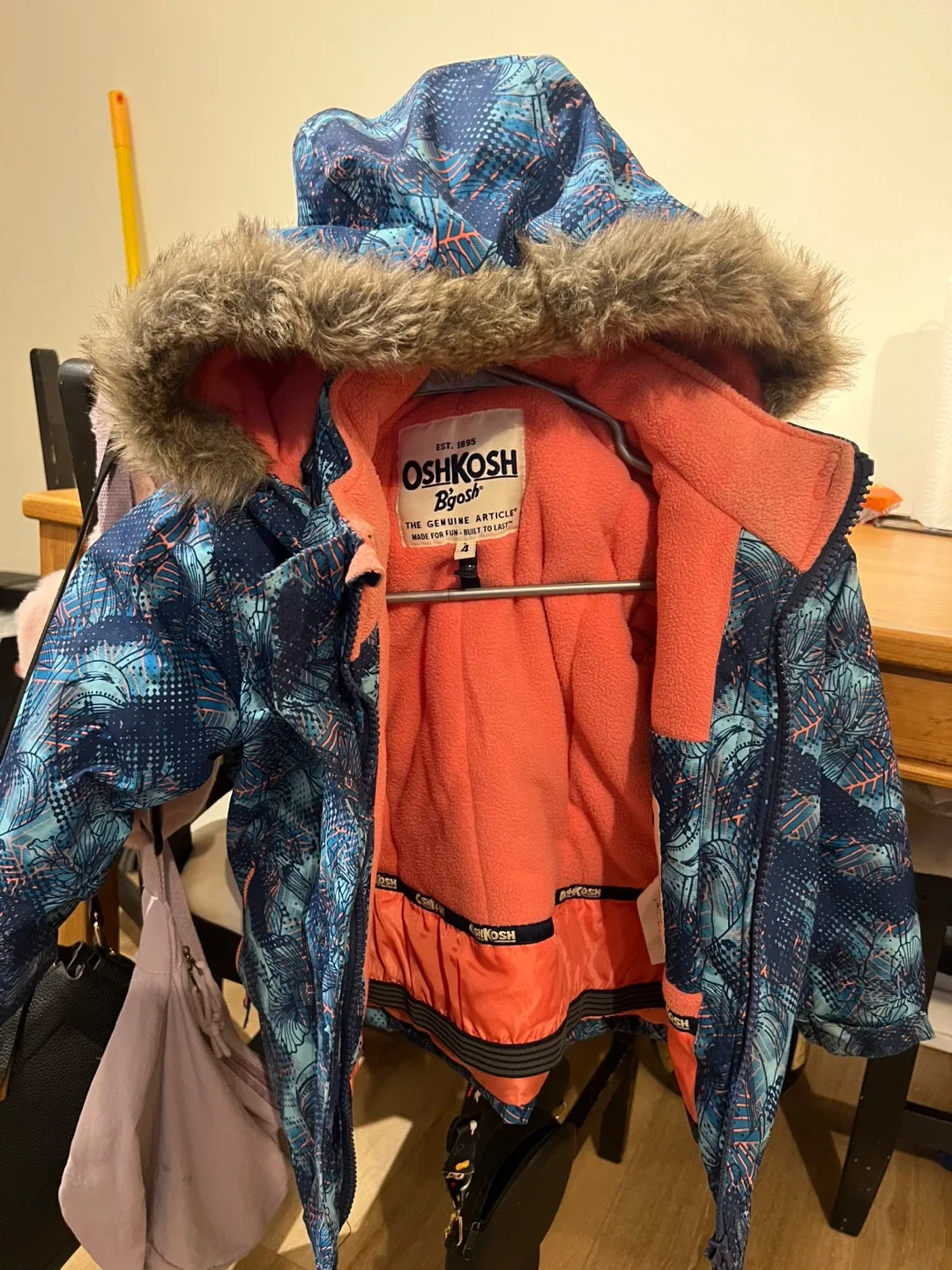 OshKosh B'gosh Winter Jacket - Size 4 image indicator(4)