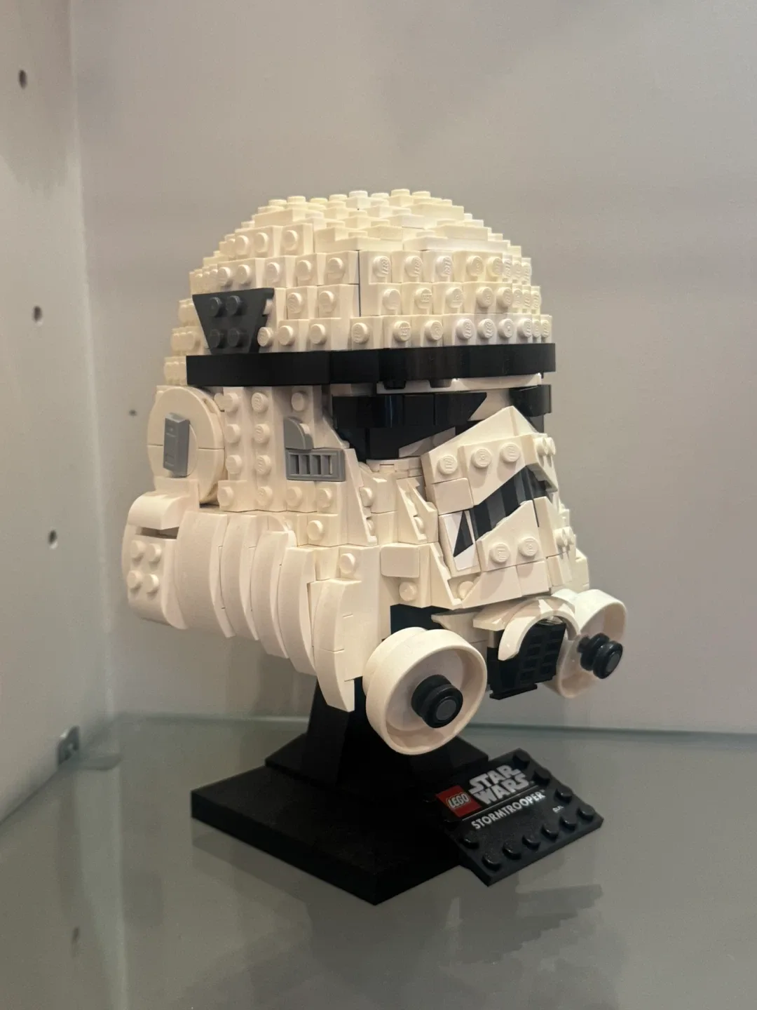 LEGO Star Wars Stormtrooper Helmet image indicator(2)