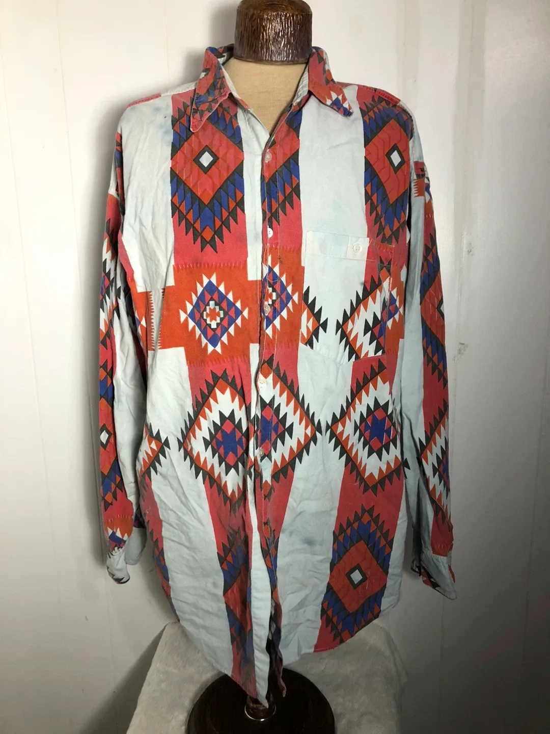 Men’s Shirt. Size XL