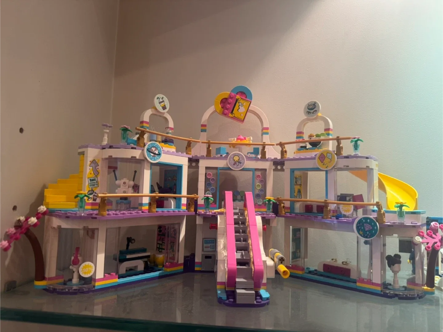 LEGO Friends Heartlake City Shopping Mall 41450
