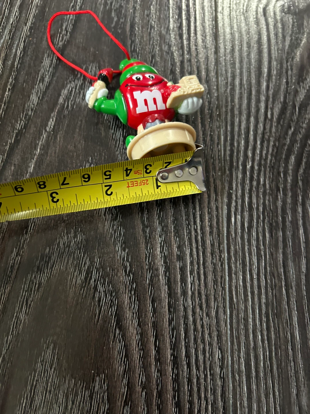 The red M&M topper decoration - photo 3