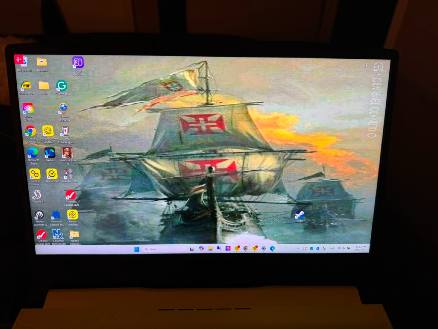 MSI Crosshair 15 B12UGZ Gaming Laptop - photo 3
