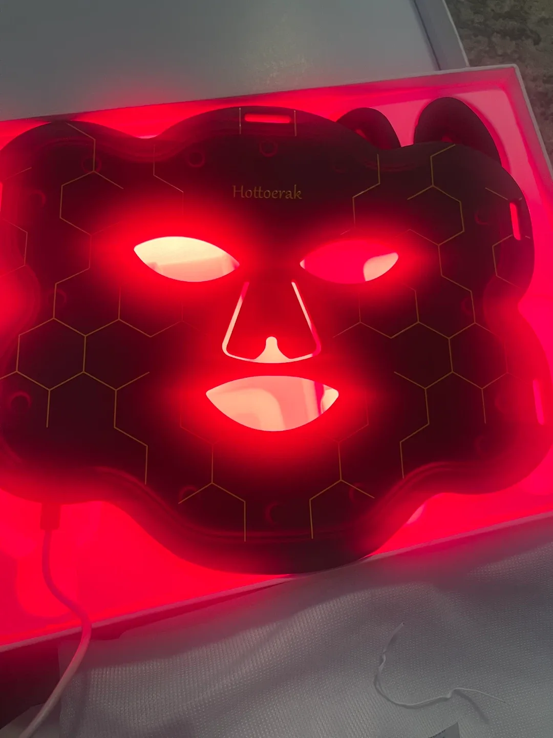 Hottorak LED Face Mask image indicator(3)