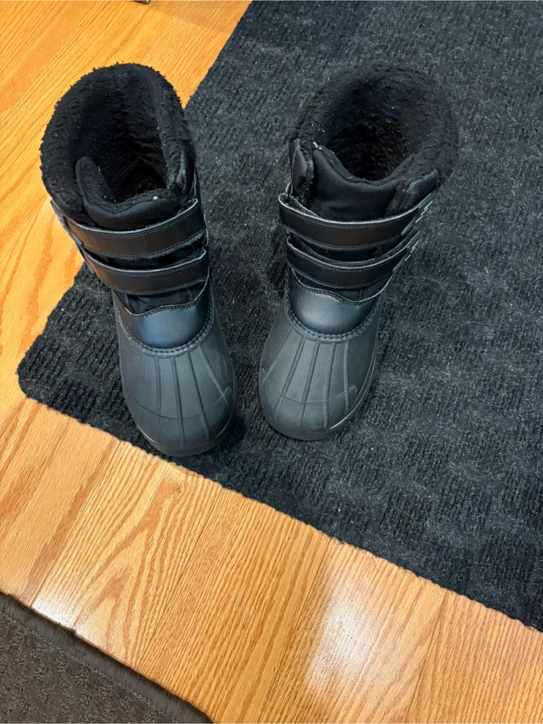 Boys Black Winter Boots Size 5