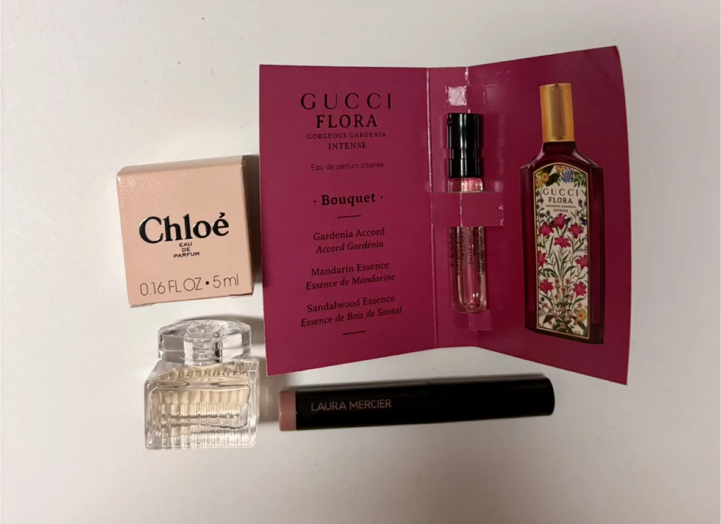 Assorted beauty & fragrance bundle (new ) image indicator(2)