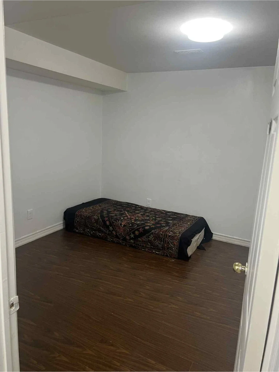 2 Bedroom basement Apartment for rent