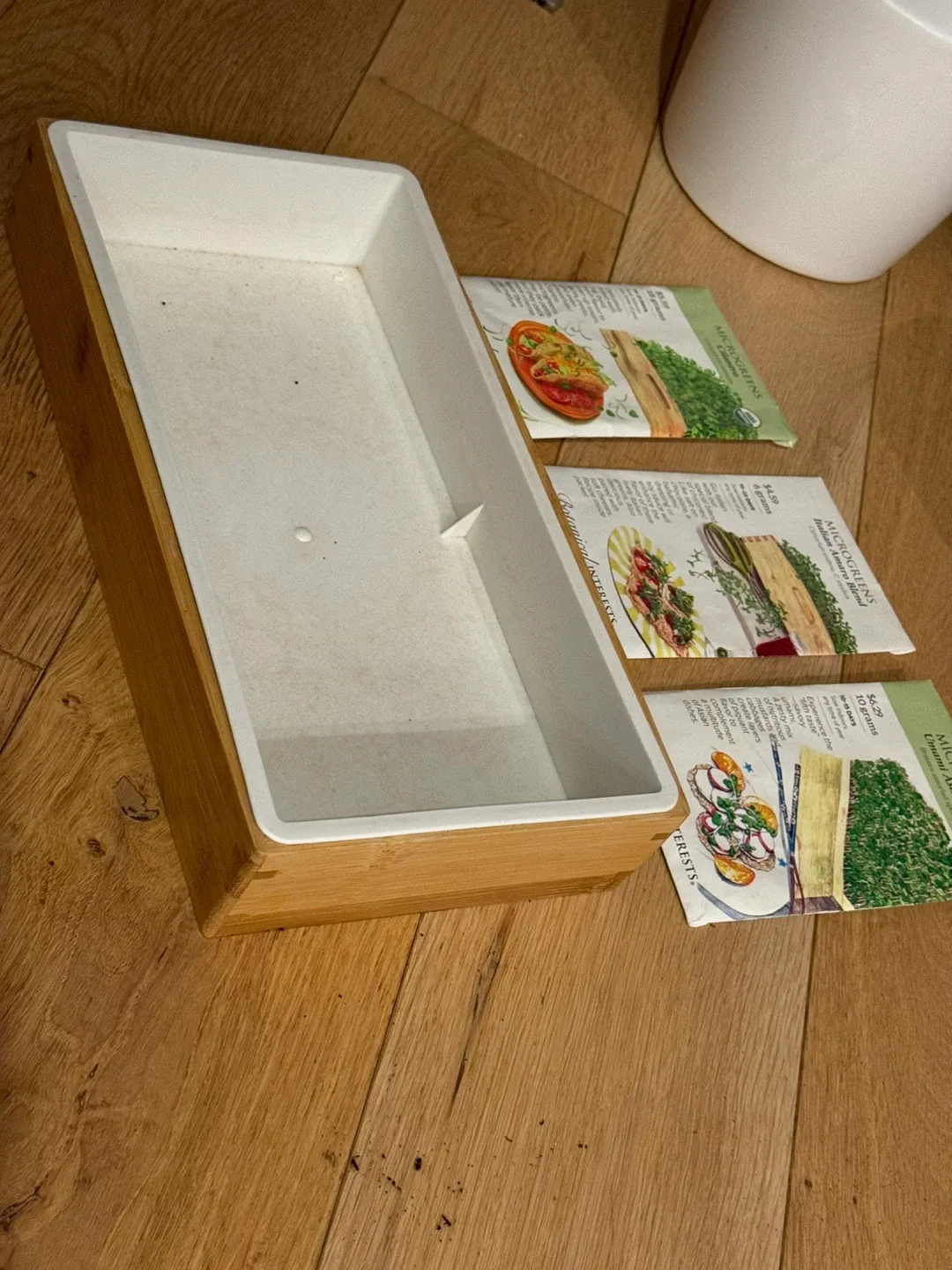 Set of 6 Planter pots,Microgreens tray+ gardening products/seeds image indicator(8)