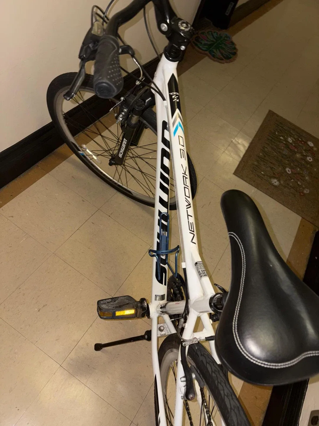 Schwinn Network 3.0 Hybrid Bike - White image indicator(8)