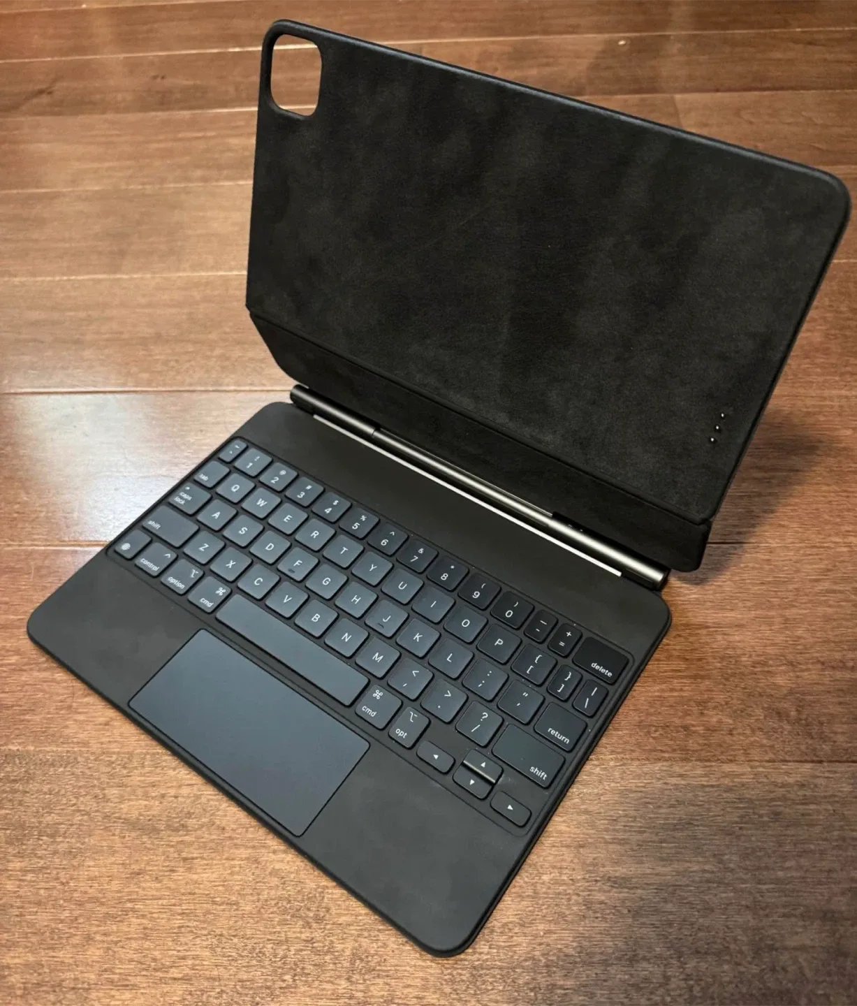Magic Keyboard 11” (with Trackpad) – $170 image indicator(2)