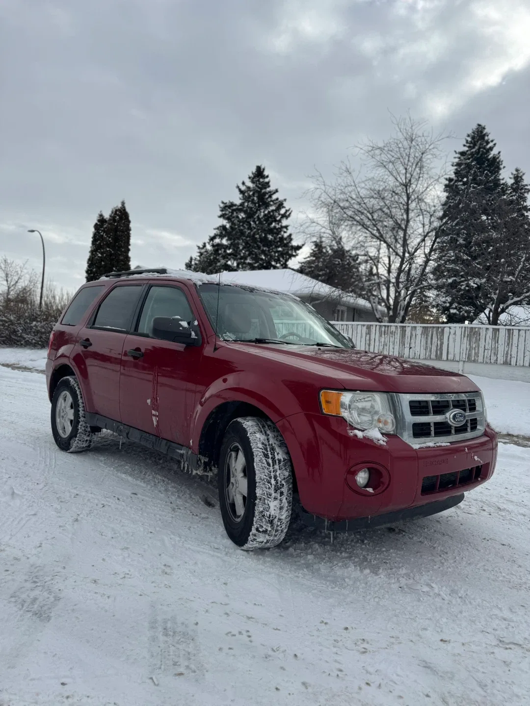 Red 2011 Ford Escape SUV image indicator(2)